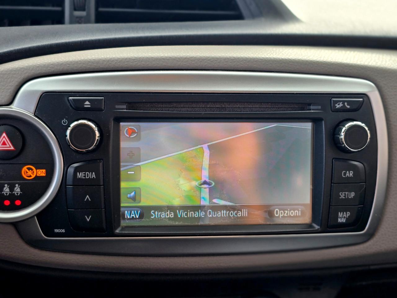 TOYOTA YARIS LOUNGE 1.0B NUOVISSIMA DI TUTTO