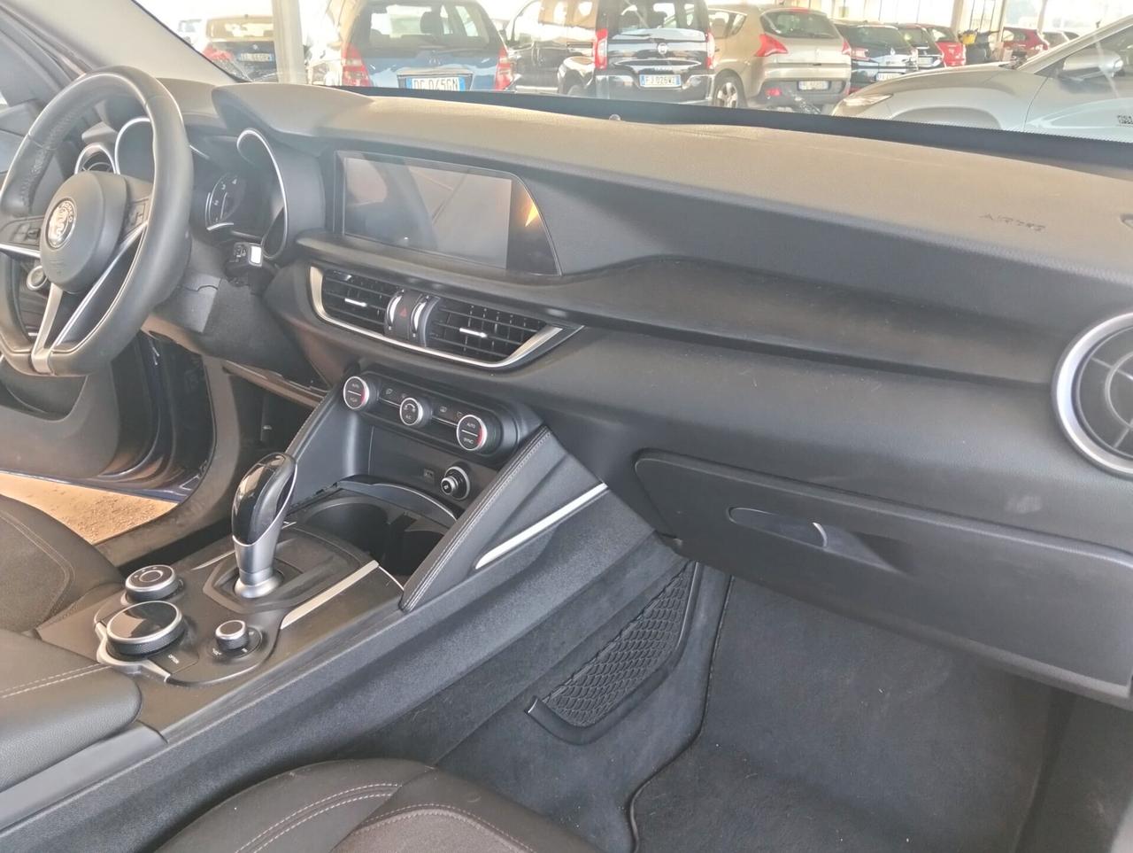 Alfa Romeo Stelvio 2.2 Turbodiesel 180 CV AT8 RWD Executive