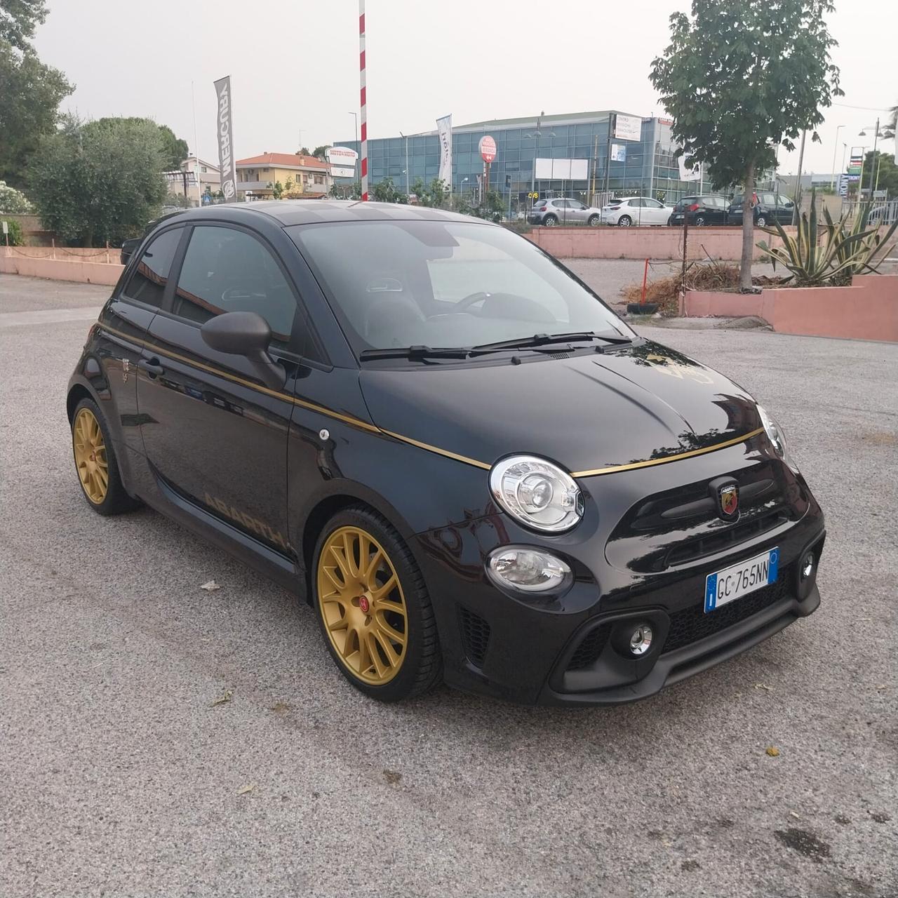 Abarth 595 SCORPIONEORO