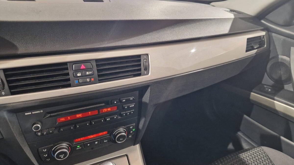 BMW Serie 3 Touring 318d 2.0 Attiva 143cv FL