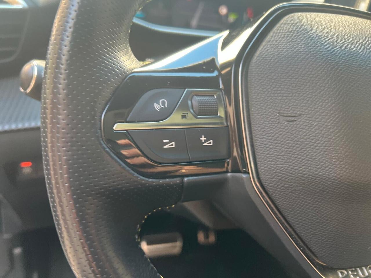 PEUGEOT e-2008 GT Line 100kW Unico proprietario - TETTO FULL LED KM 51.000