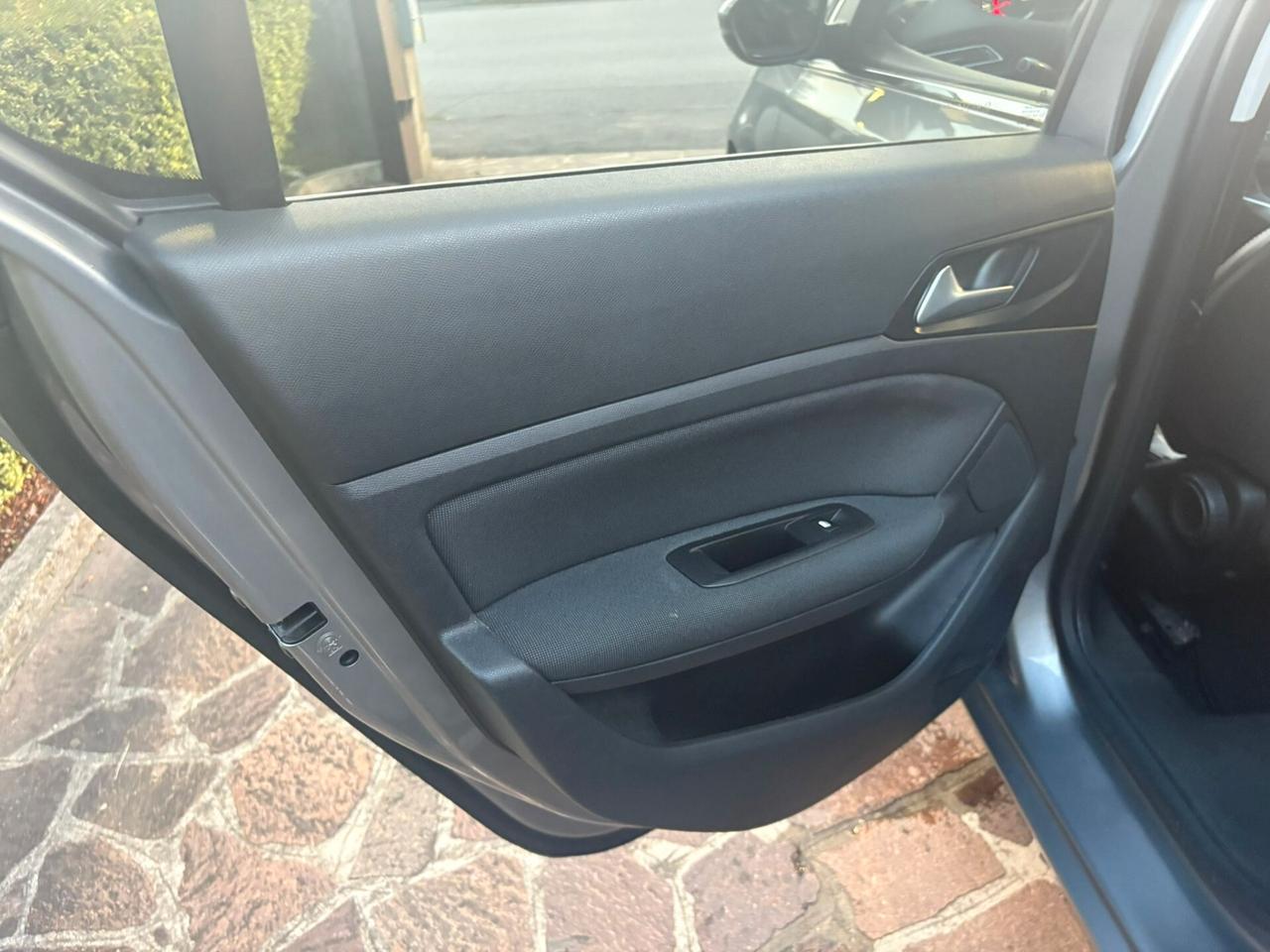 Peugeot 308 BlueHDi 120 S&S EAT6 Allure