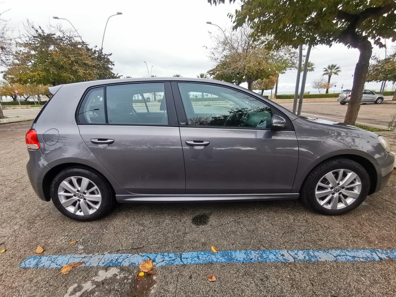 Volkswagen Golf 1.6 TDI 5p. Comfortline - 2011