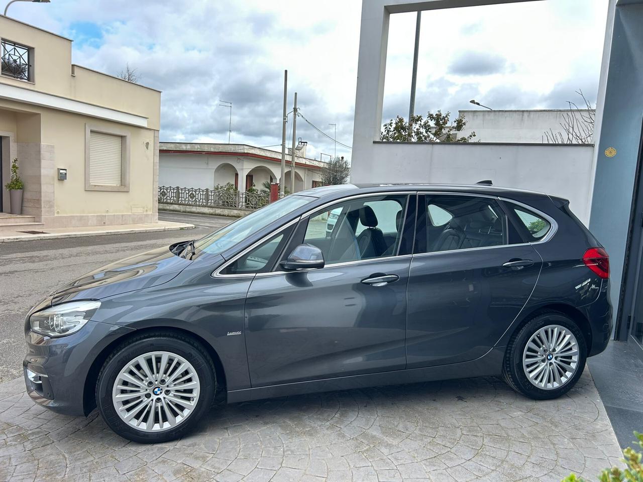 Bmw 216d ACTIVE TOURER LUXURY PELLE/LED/NAVI-2018