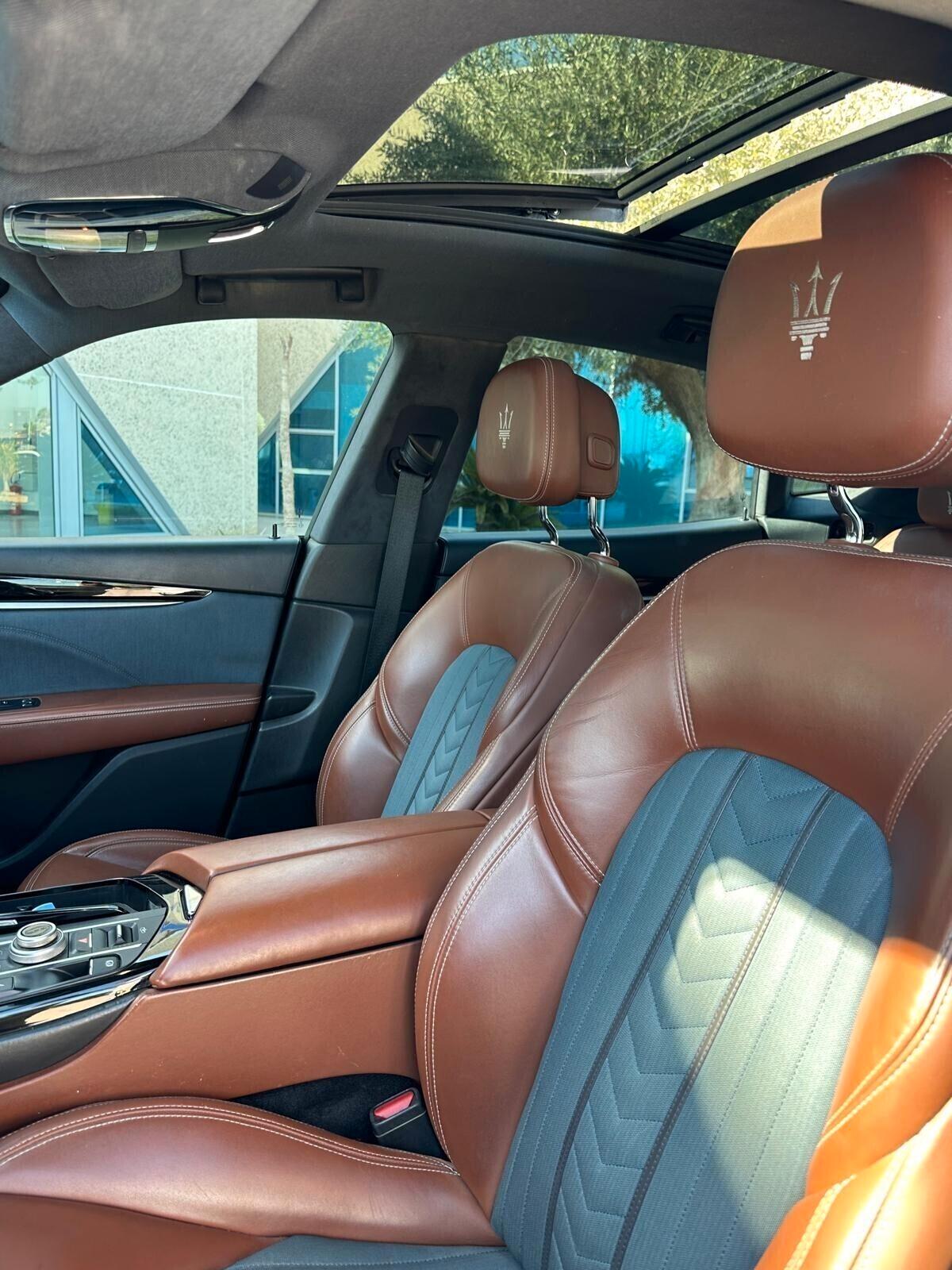 Maserati Levante Granlusso 350cv offerta T-Stock prezzo imperdibile