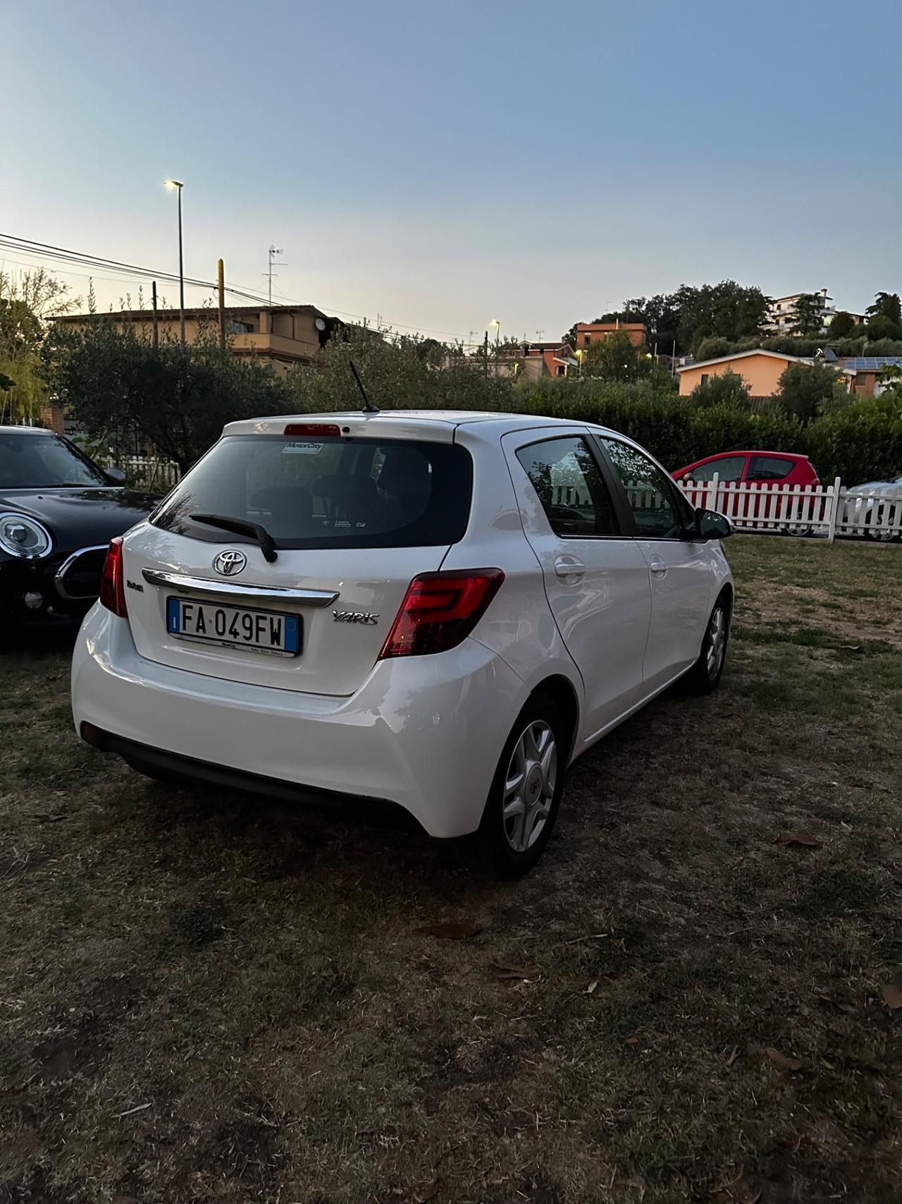 Toyota Yaris 1.0 5 porte Active UNICO PROPRIETARIO