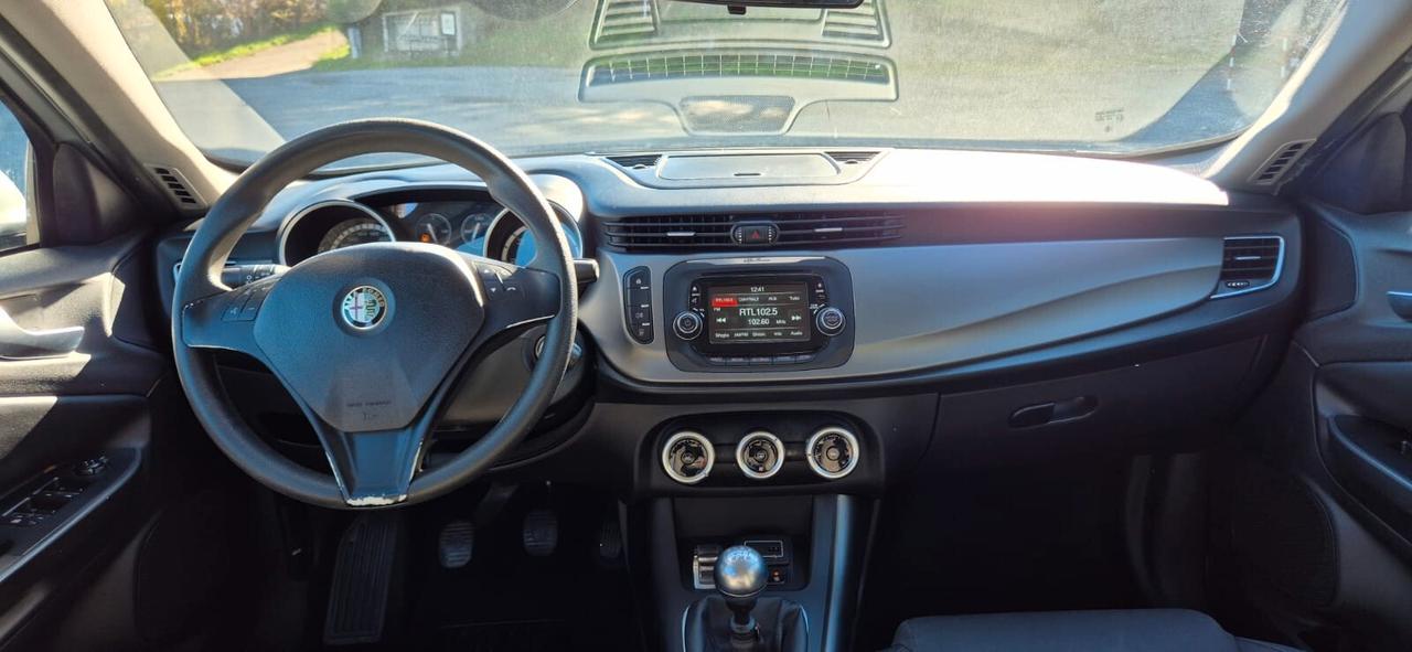 Alfa Romeo Giulietta 1.6 JTDm-2 120 CV Distinctive-E6