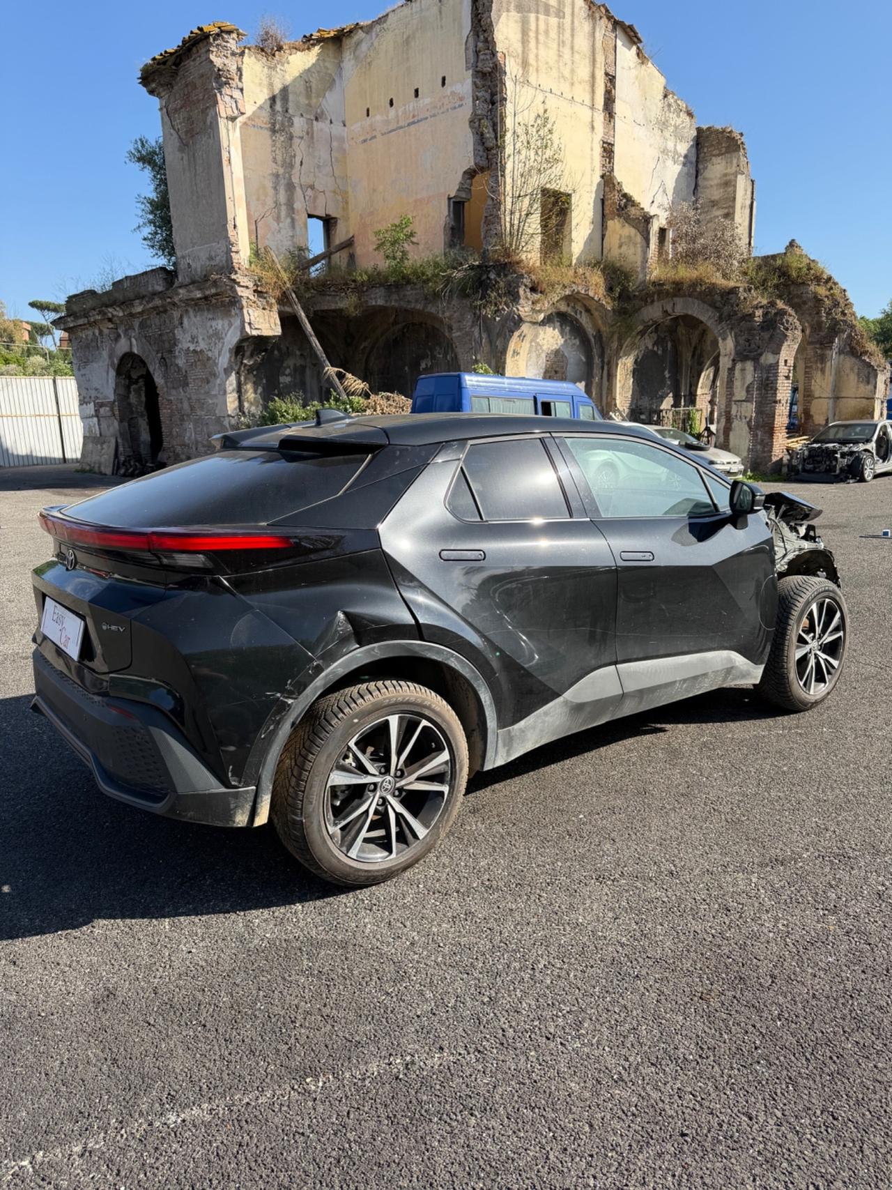 Toyota C-HR 1.8 HV SINISTRATA