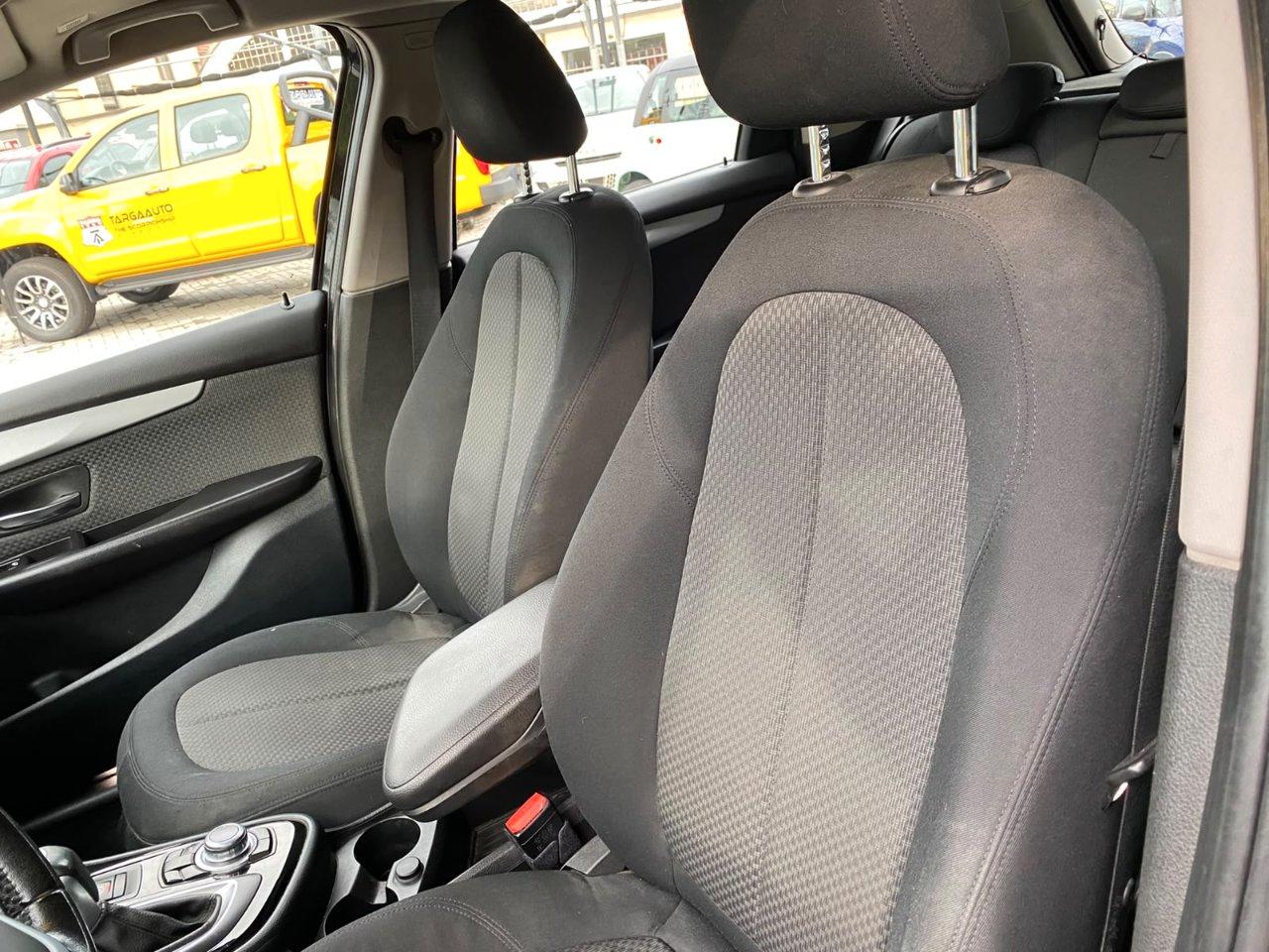 BMW 218 d Active Tourer auto