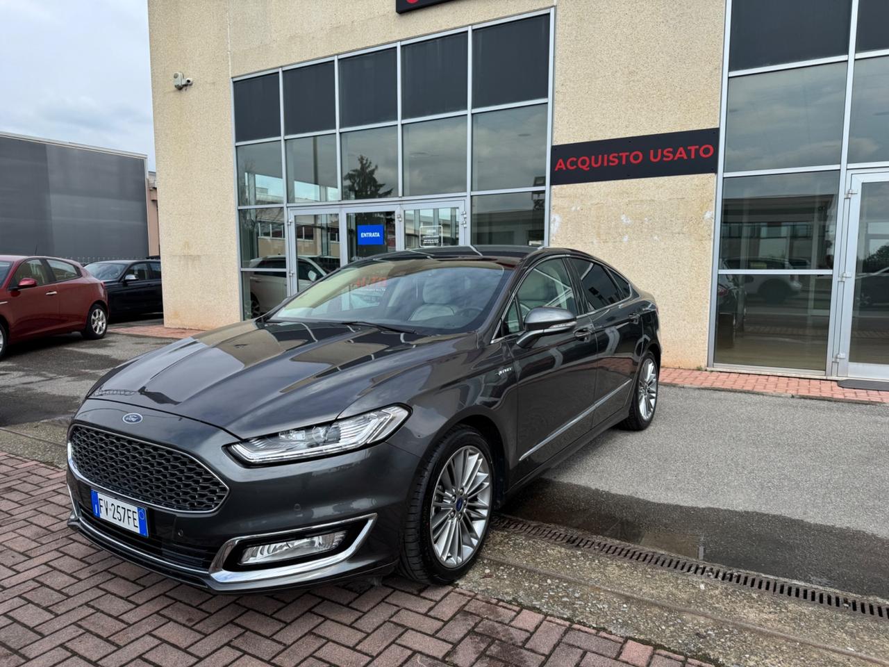 Ford Mondeo Hybrid 2.0 140 CV eCVT 4 porte Vignale