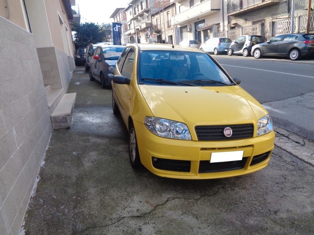 Fiat Punto 1.3 MJT 69CV (Neopatentati)