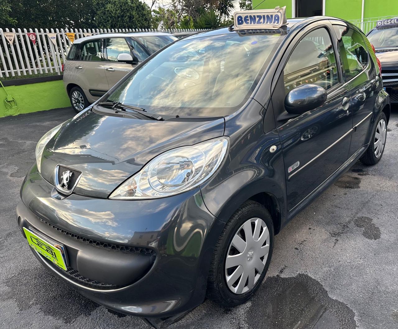 Peugeot 107 1.0 68CV 5p. Sweet Years 2007