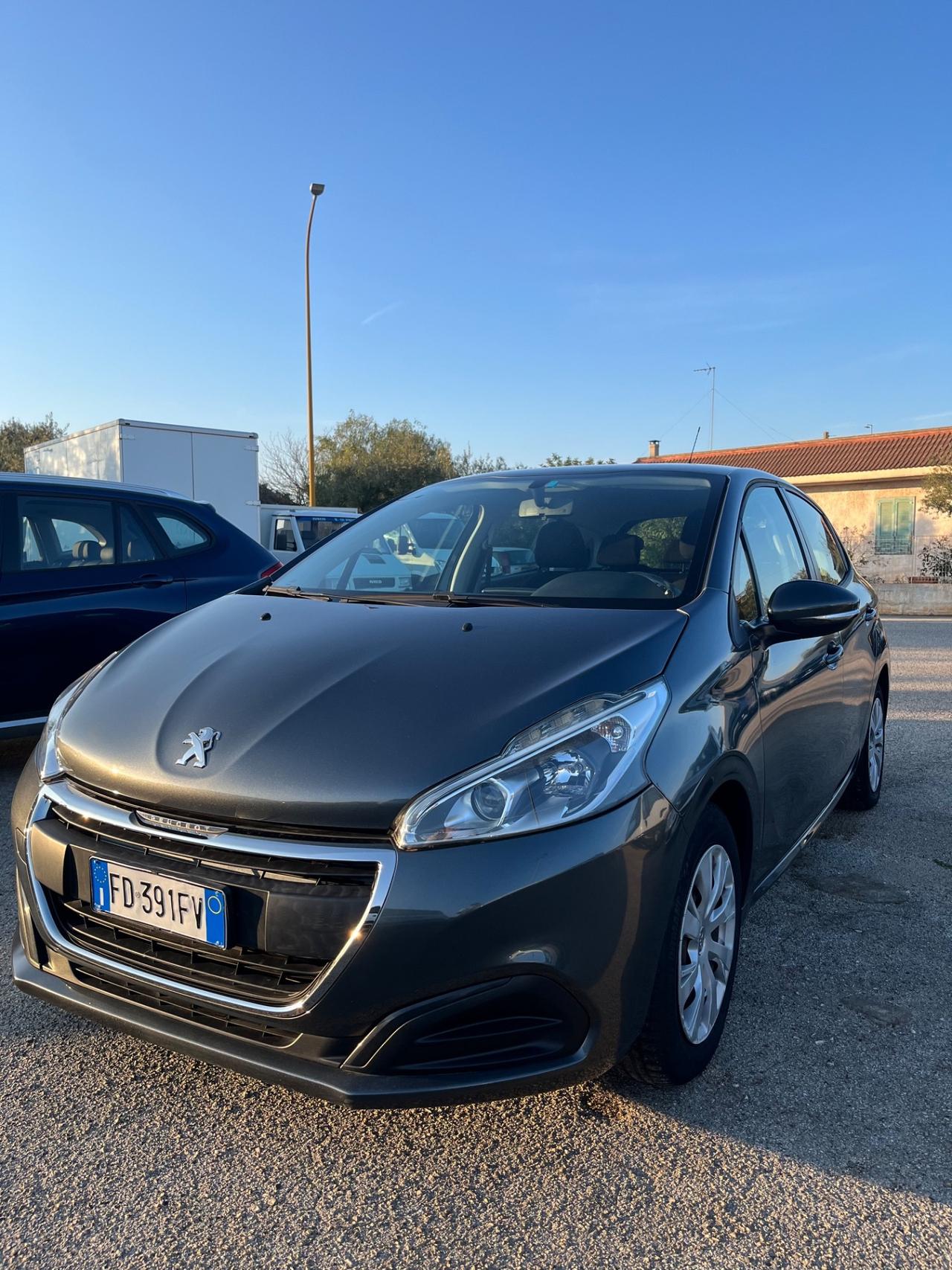 Peugeot 208 BlueHDi 75 5 porte Allure