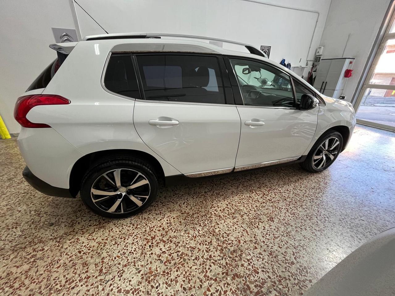 Peugeot 2008 1.6 e-HDi 92 CV Stop&Start Allure