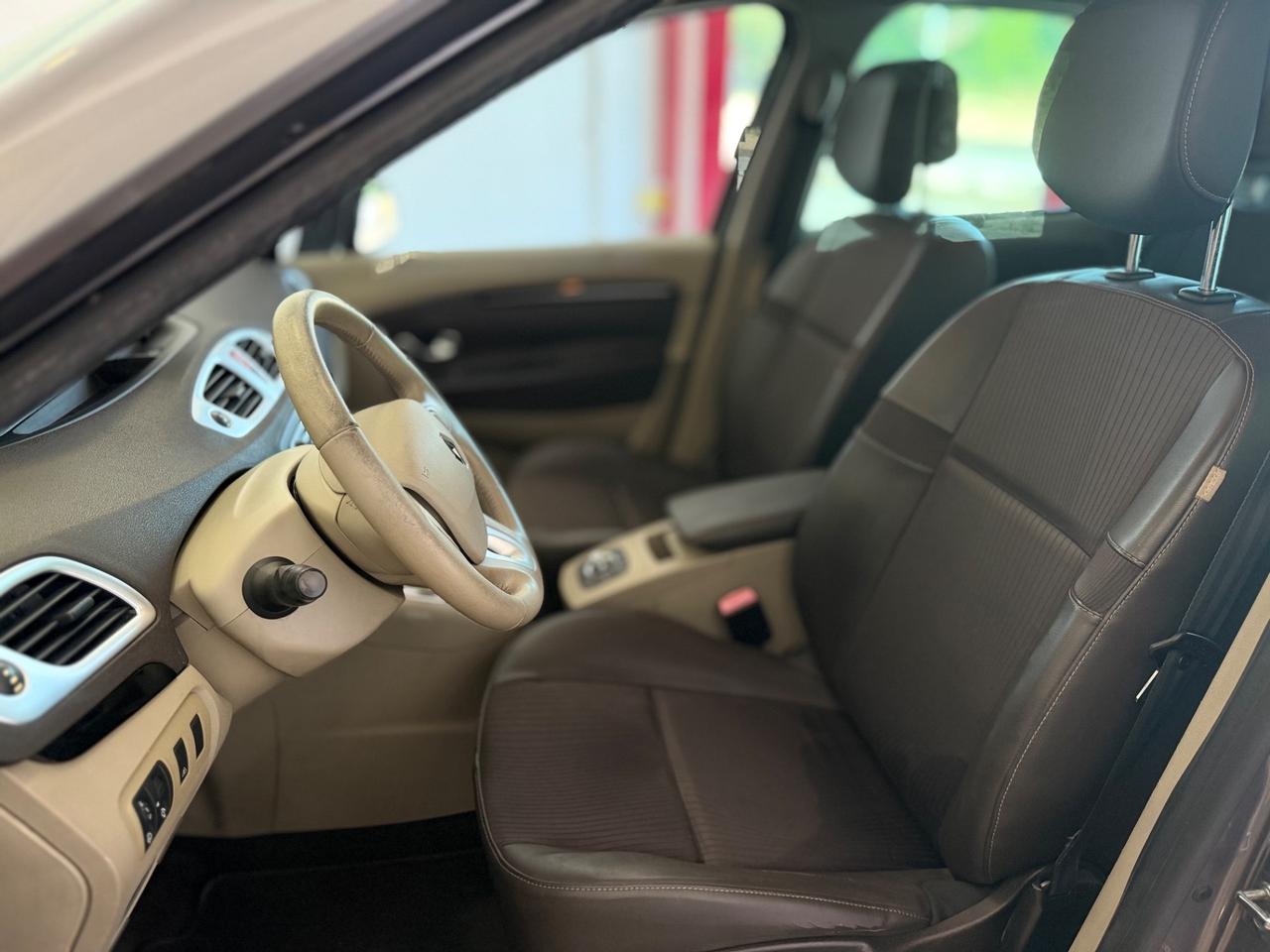 Renault Scenic Scénic X-Mod 1.9 dCi 130CV Luxe
