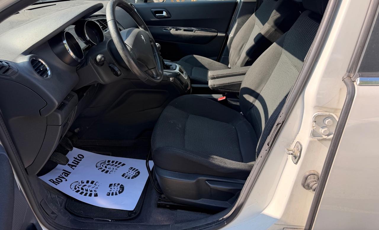 Peugeot 5008 1.6 HDi 112cv 7posti Ok Neopatentati