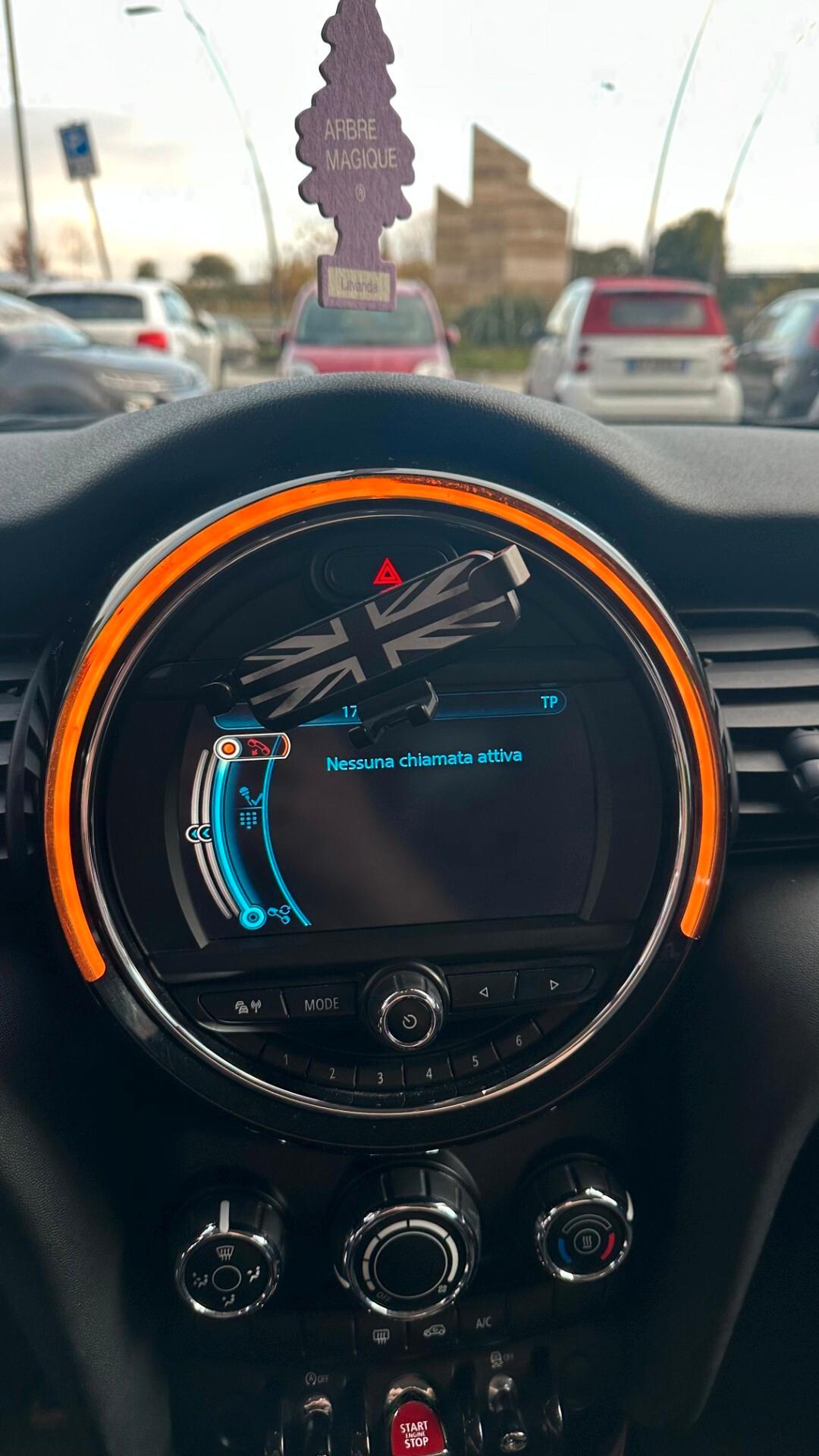 Mini 1.5 Cooper D 5 porte