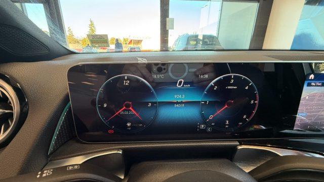 MERCEDES-BENZ GLB 180 d Automatic Sport Plus