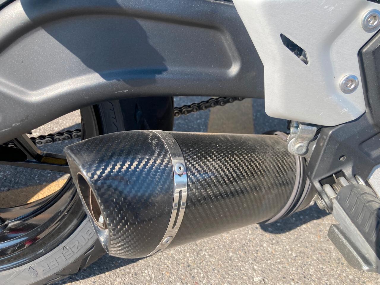 Kawasaki Z 650 sport + scarico completo e accessori