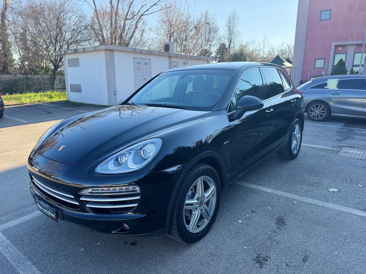 PORSCHE CAYENNE 3.0 V6 PLATINUM EDITION
