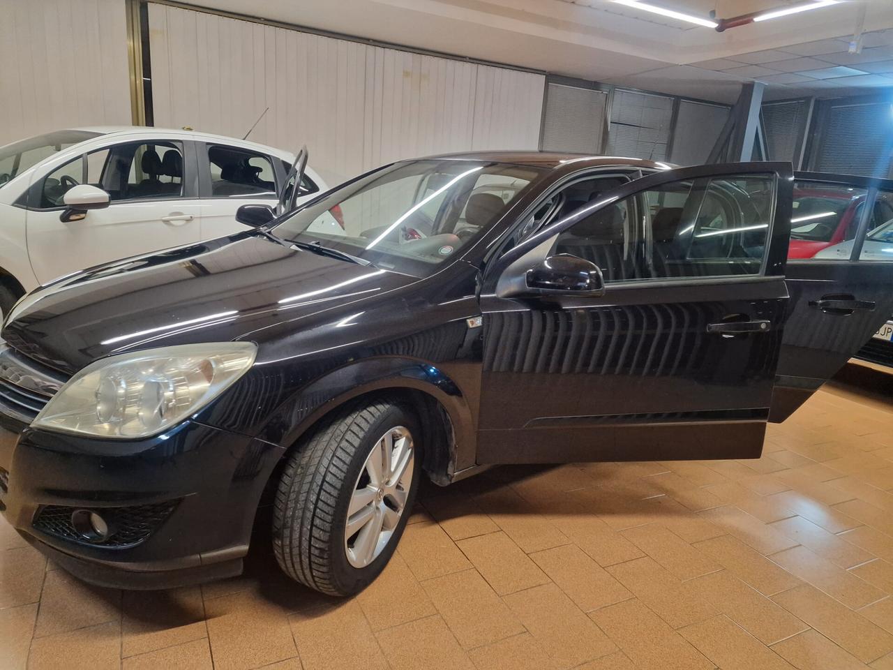 Opel Astra 1.3 CDTI 5 porte Enjoy, 97 mila chilometri