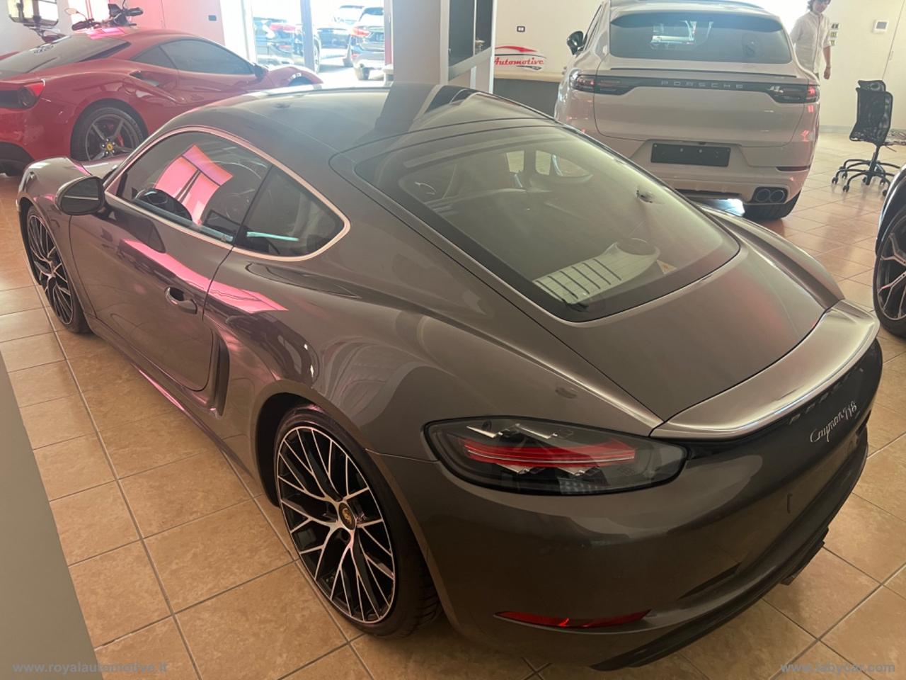 PORSCHE 718 Cayman