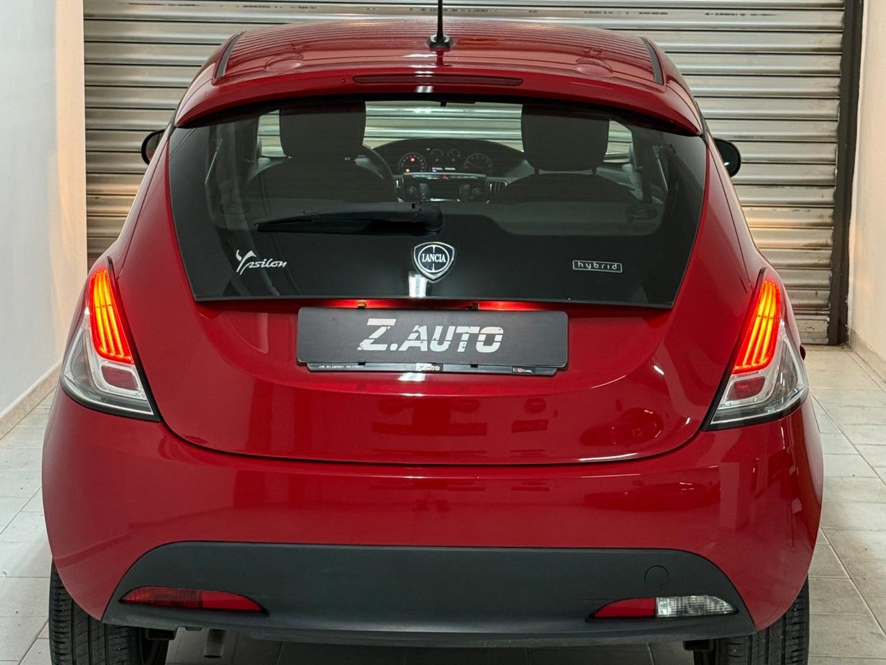 Lancia Ypsilon Hybrid Ecochic Silver IVA ESPOSTA