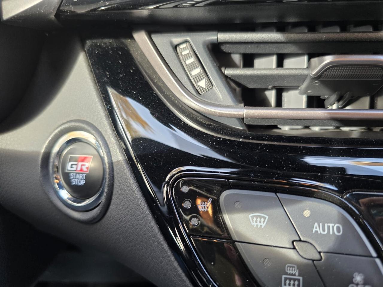 Toyota C-HR 2.0 Hybrid E-CVT GR Sport Black Edition