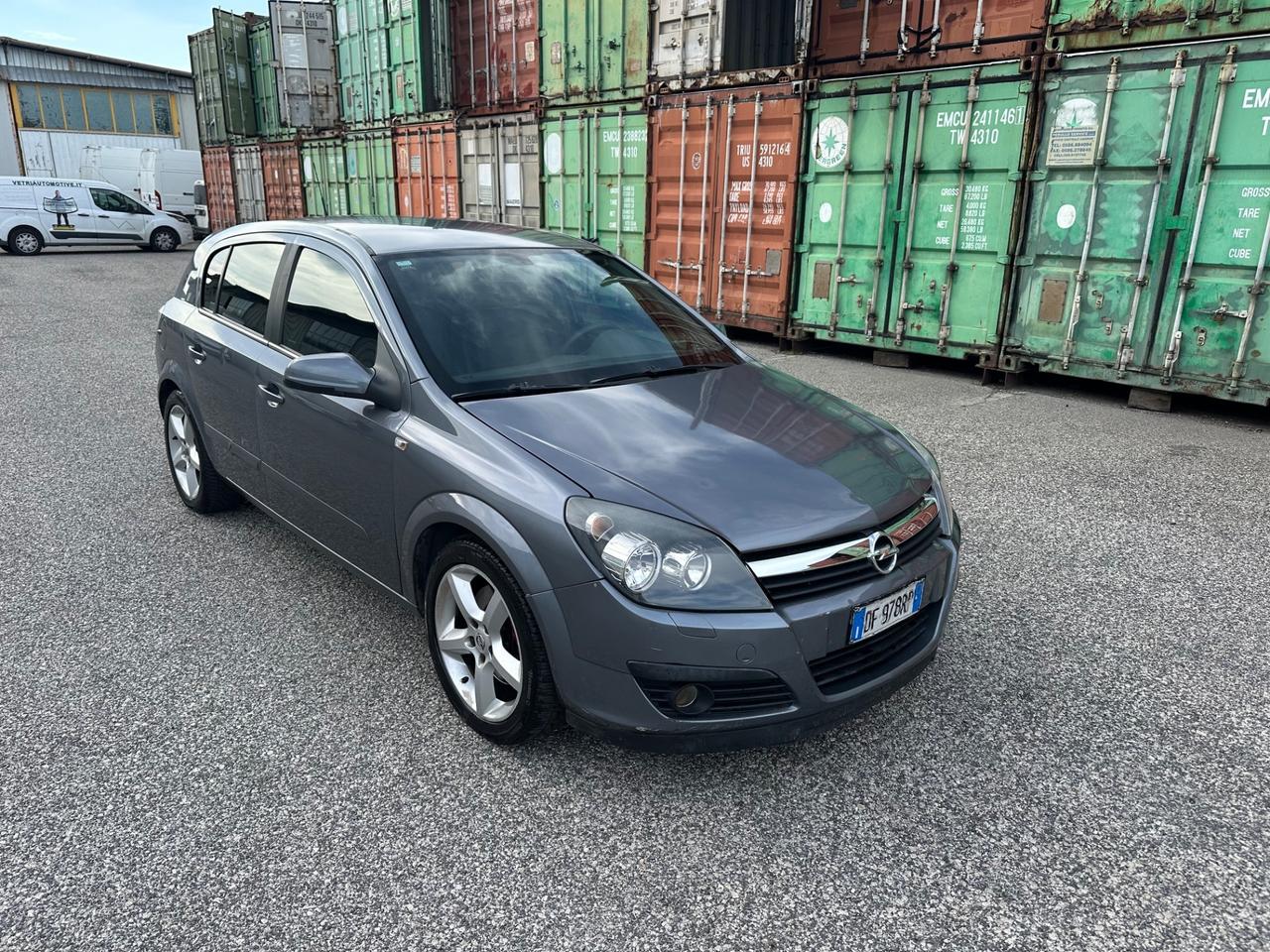 Opel Astra 1.9 16V CDTI 150CV 5 porte Cosmo