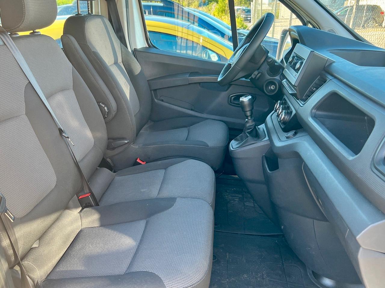 Renault Trafic 2.0 BluedCi 110 Zen pulmino 9 posti
