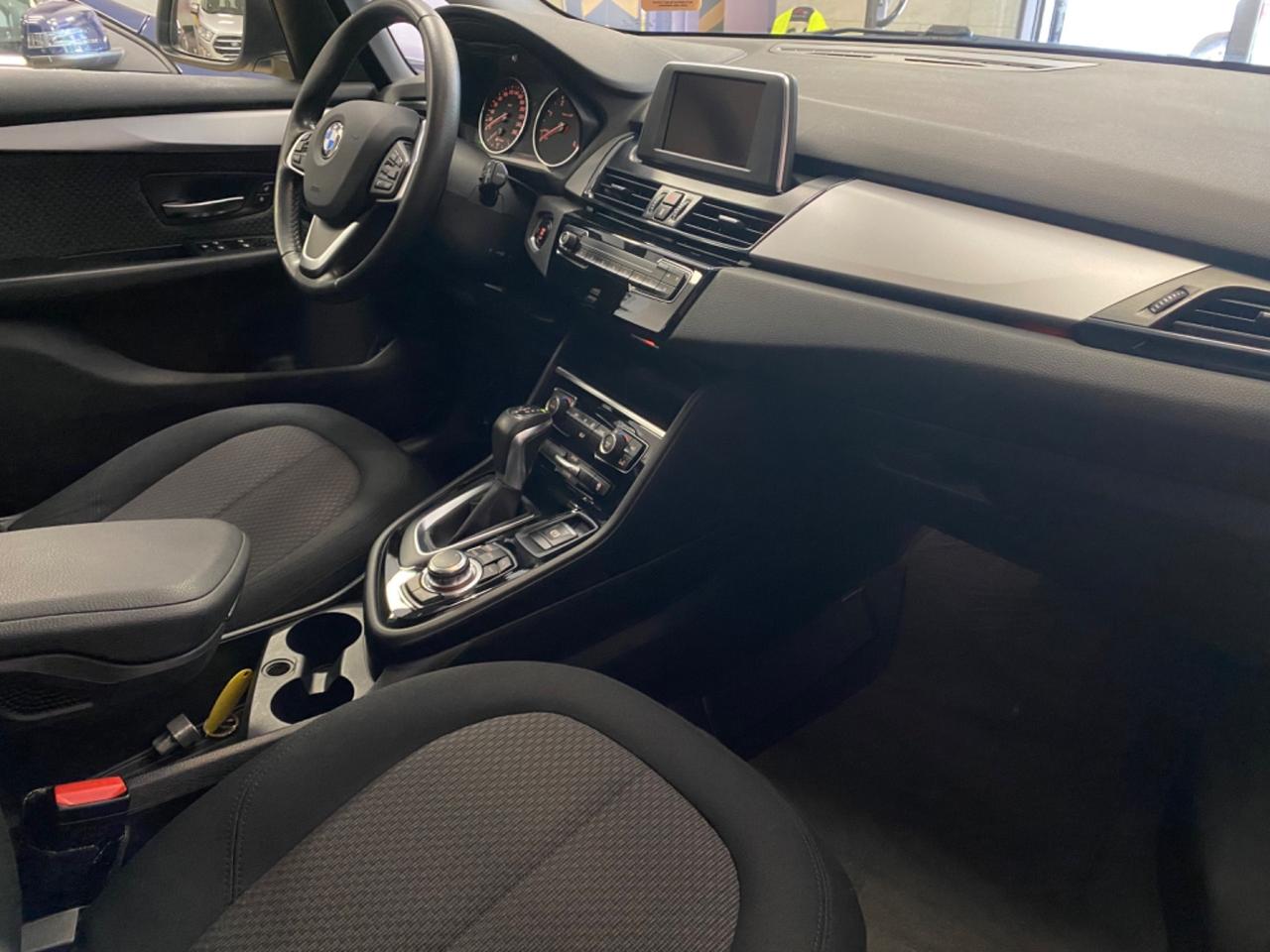 Bmw 2er Active Tourer 218d Active Tourer Sport