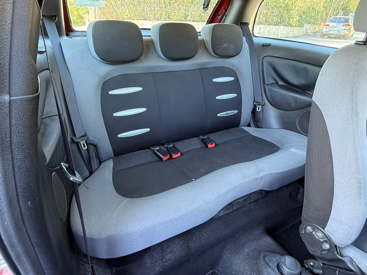Lancia Ypsilon 1.2 Benzina Neopatentati uniproprietà