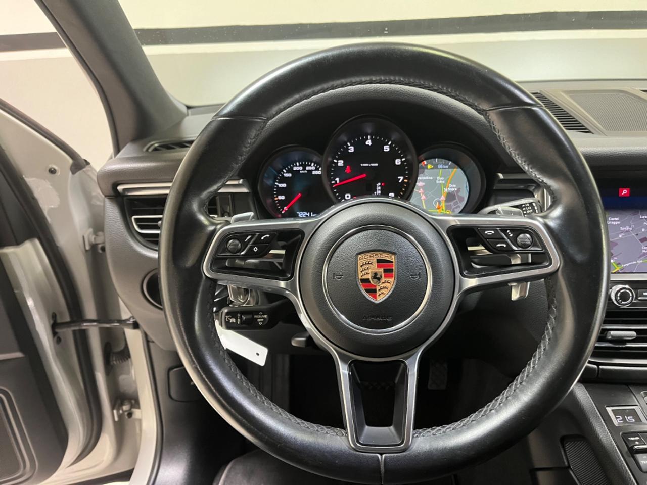Porsche Macan 2.0 245cv PDK 2020
