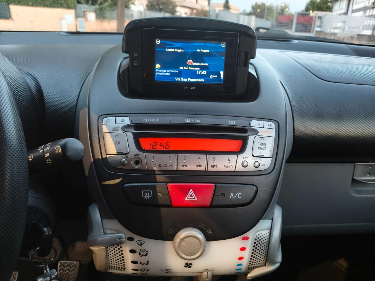 Toyota Aygo 1.0 SOLO 76.000 KM NAV