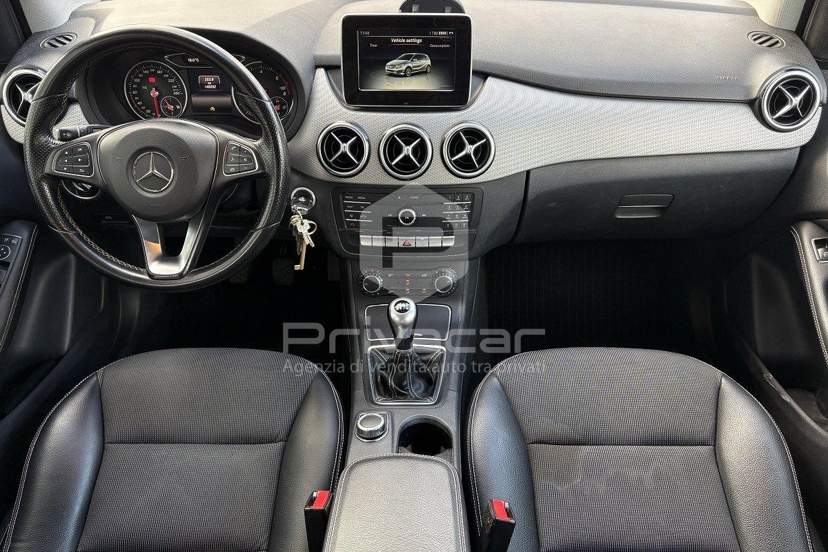 MERCEDES B 180 d Business