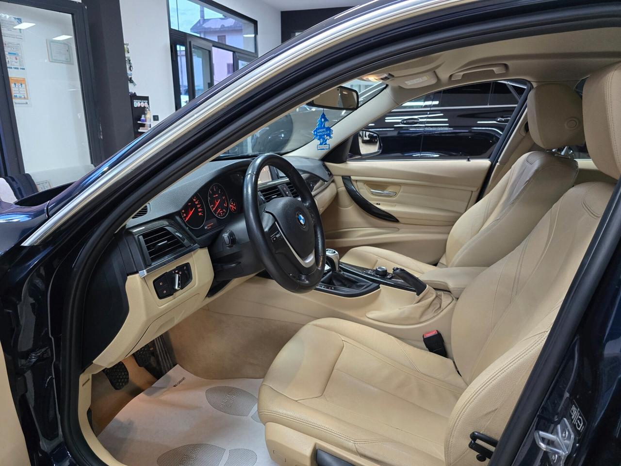 Bmw 320 Efficient Dynamics Luxury