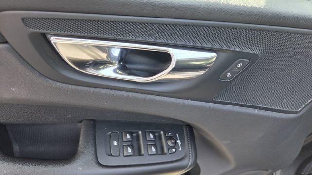 VOLVO XC60 B4 (d) AWD Geartronic Momentum PERMUTE