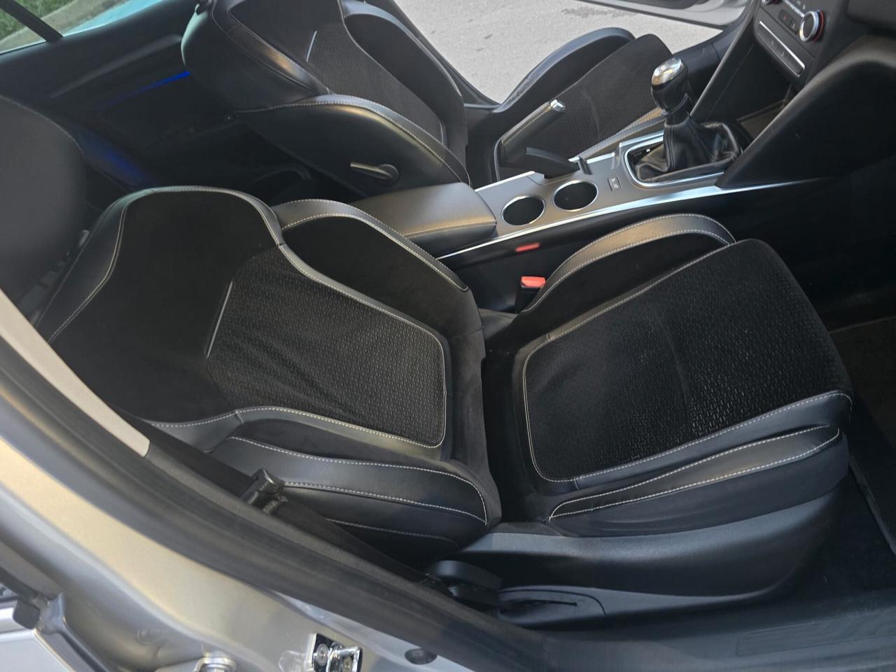 Renault Megane Mégane dCi 8V 110 CV EDC Energy Bose