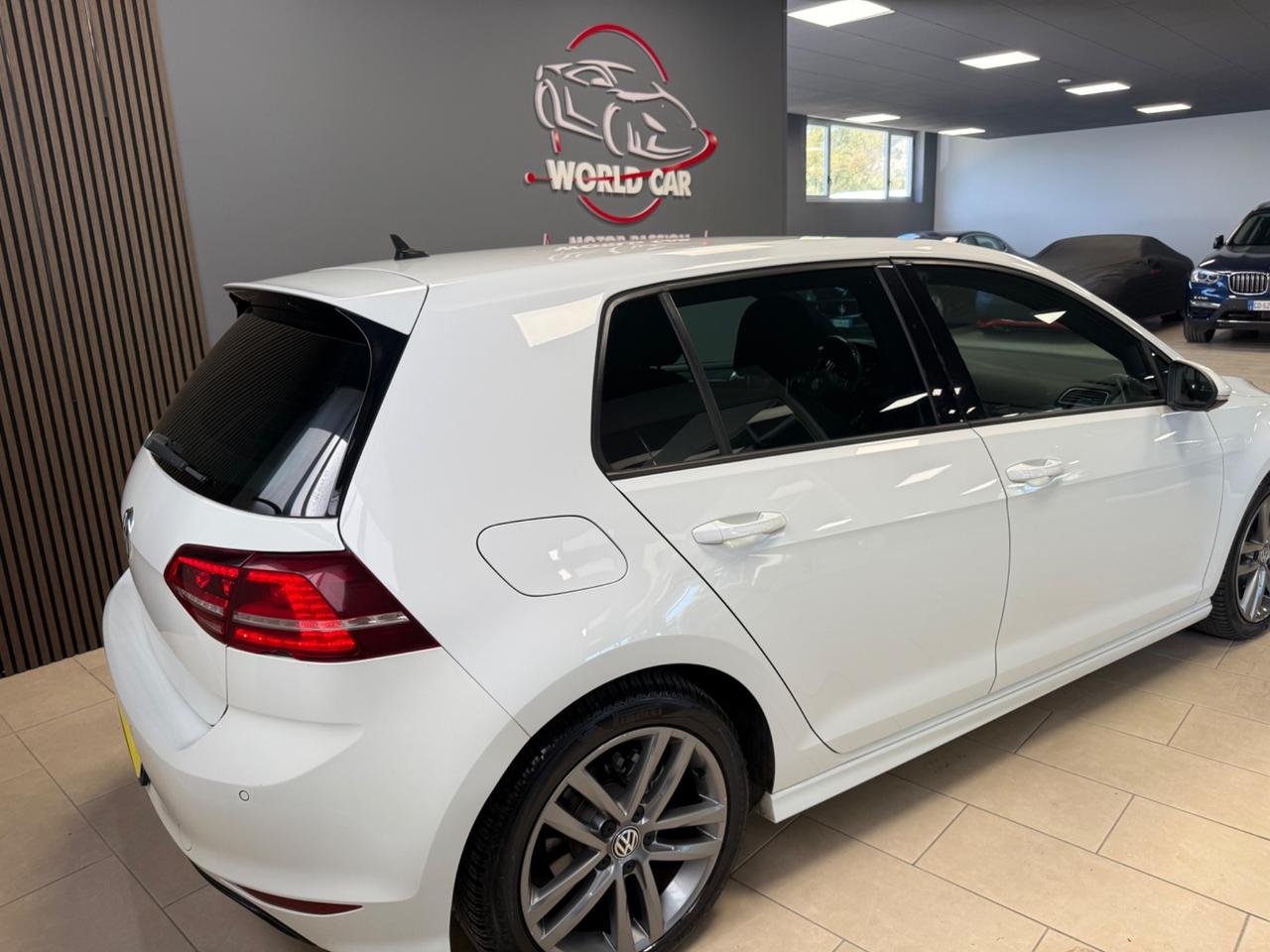 Volkswagen Golf 1.6 TDI 110 CV DSG 5p. Sport Edition R line