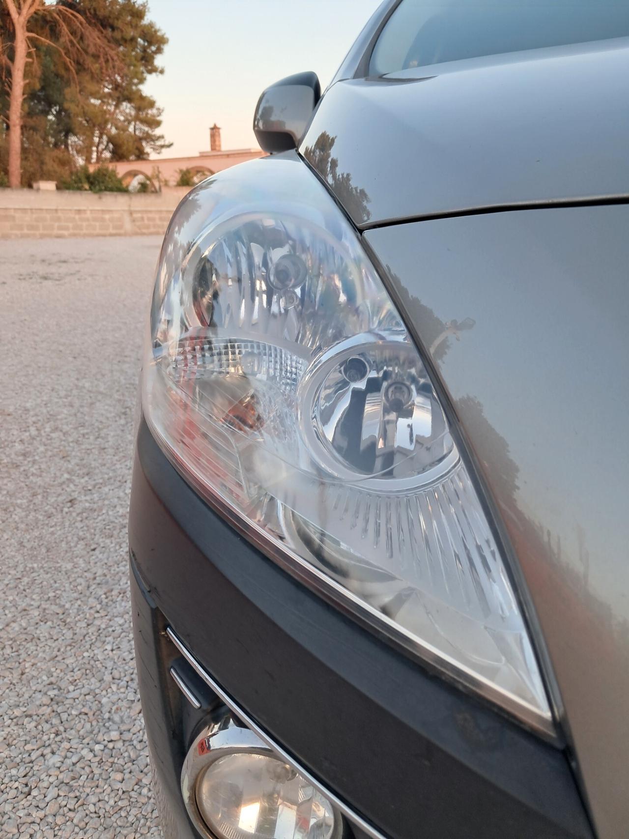 Peugeot 3008 1.6 HDi 112CV Allure*CLIMA*CERCHI