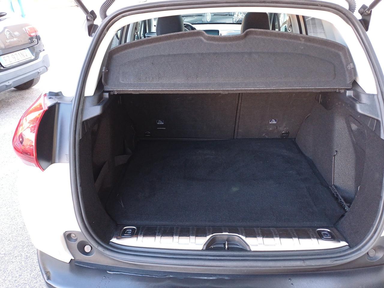 Peugeot 2008 PureTech Turbo 110 EAT6 S&S Black Matt