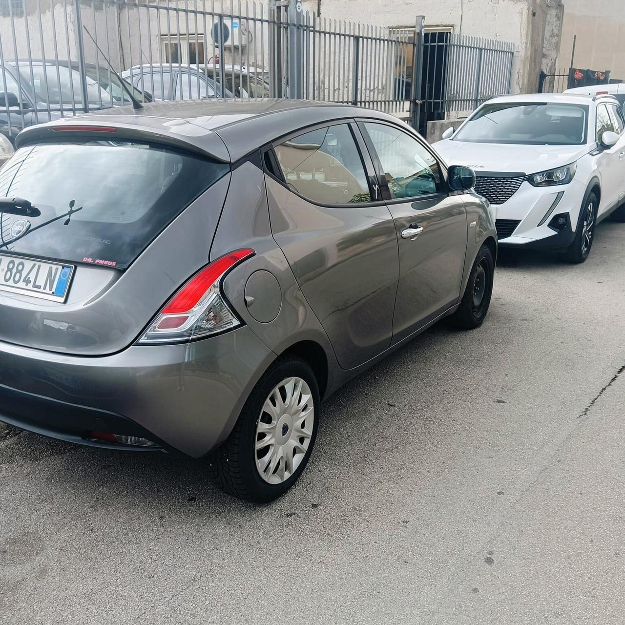 Lancia Ypsilon 1.3 MJT 16V 95 CV 5 porte S&S Gold