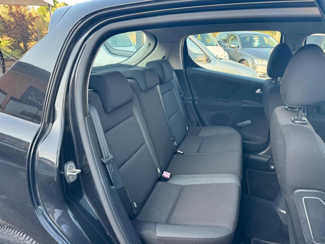 Peugeot 207 1.4 BENZ 5P UNIPRO SOLO 64000 KM - 2012
