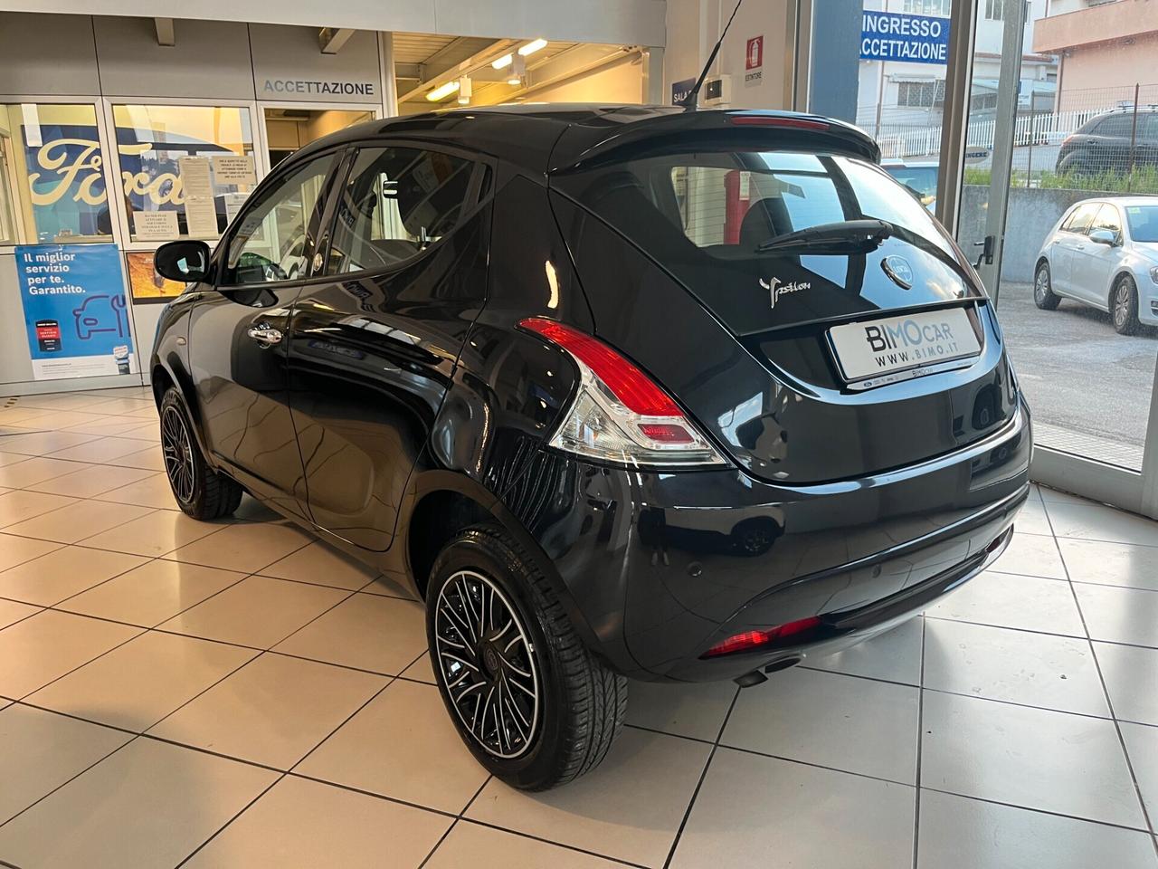 Lancia Ypsilon 0.9 TwinAir 5 porte Metano Ecochic Gold