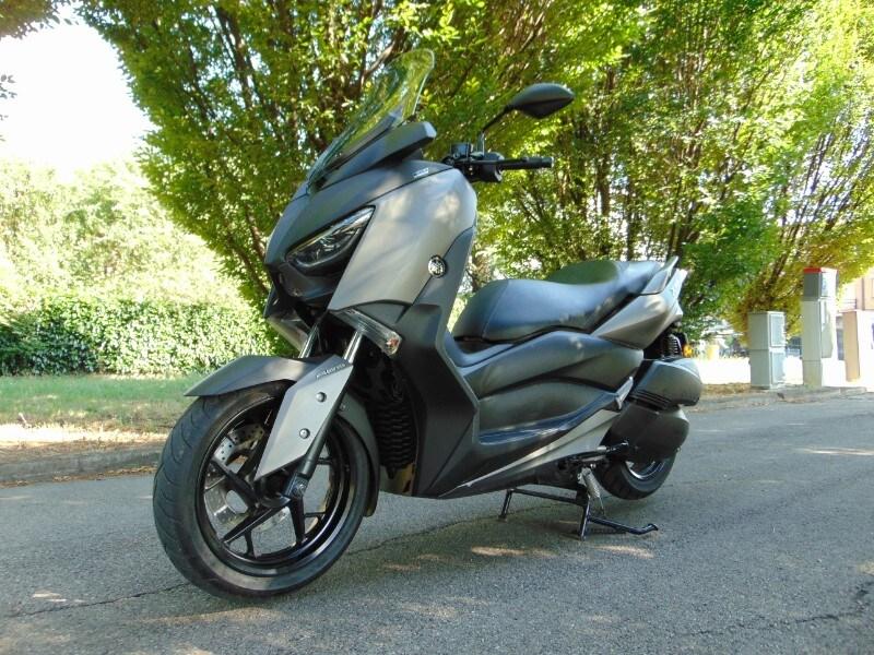 Yamaha X-Max 300