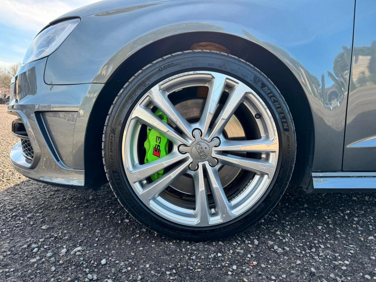 Audi S3 SPB 2.0 TFSI quattro S tronic