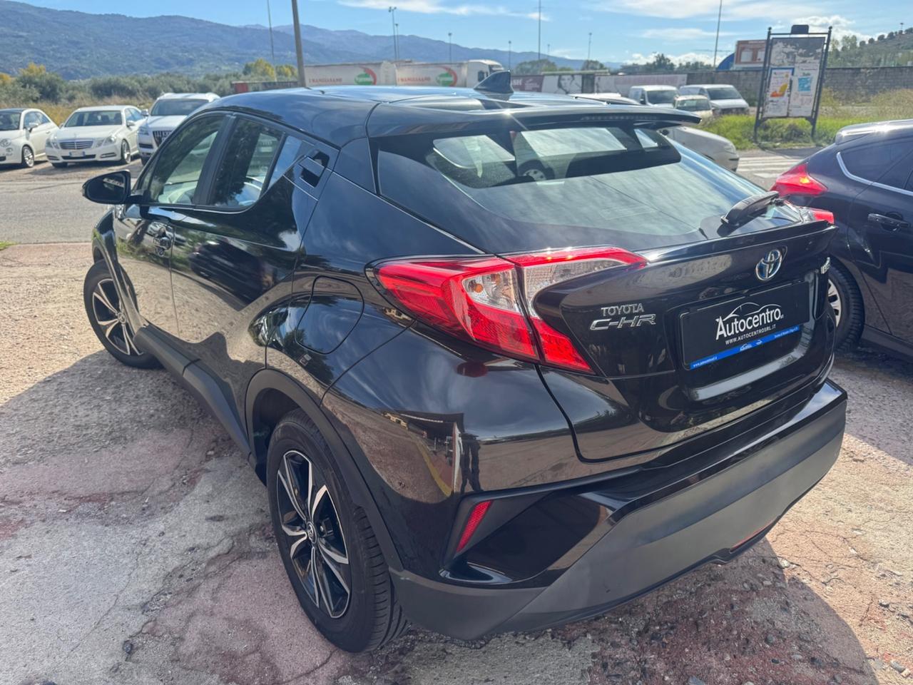 Toyota C-HR 1.8 Hybrid E-CVT Lounge