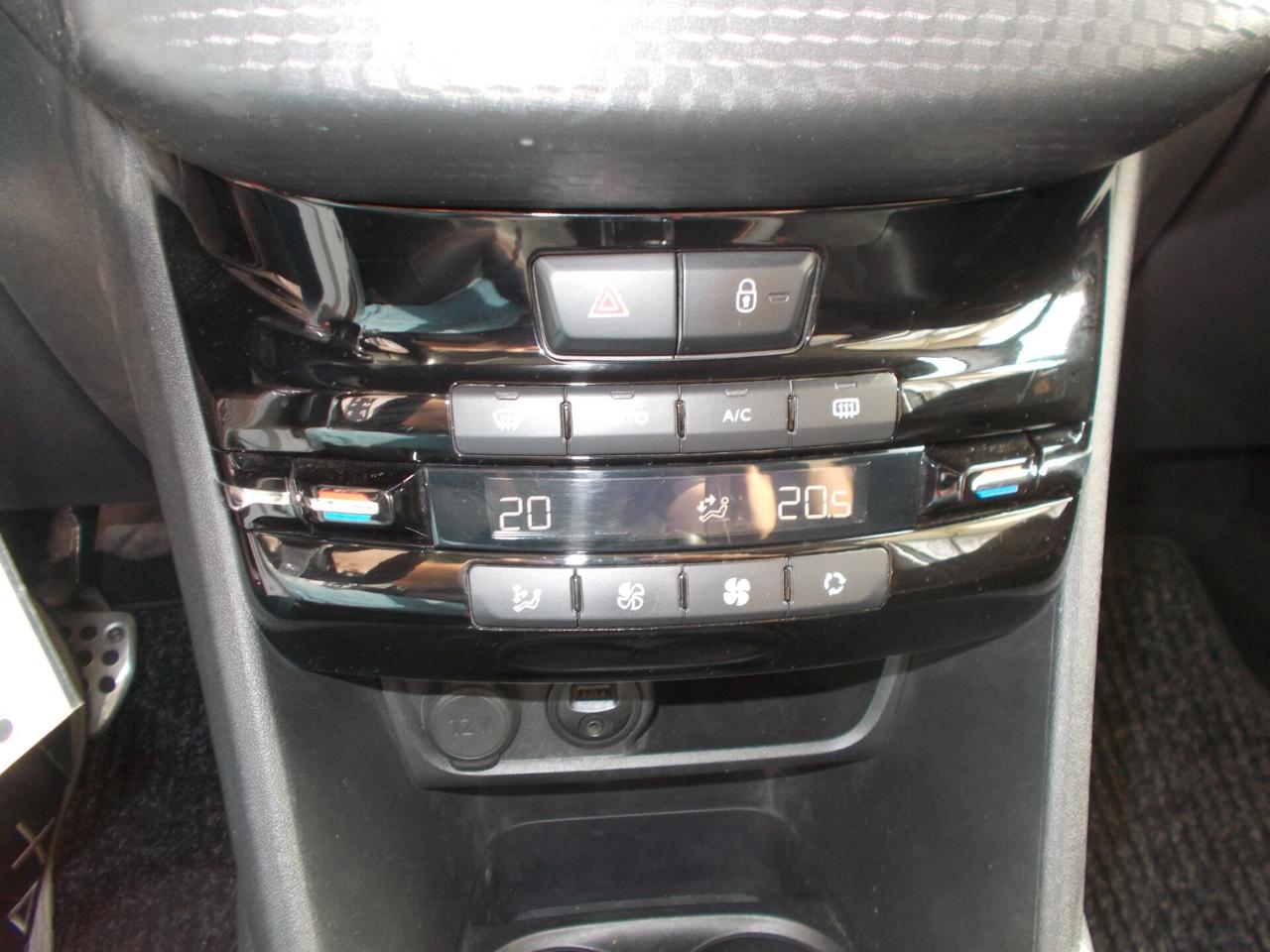 Peugeot 208 BlueHDi 100 5 porte GT Line