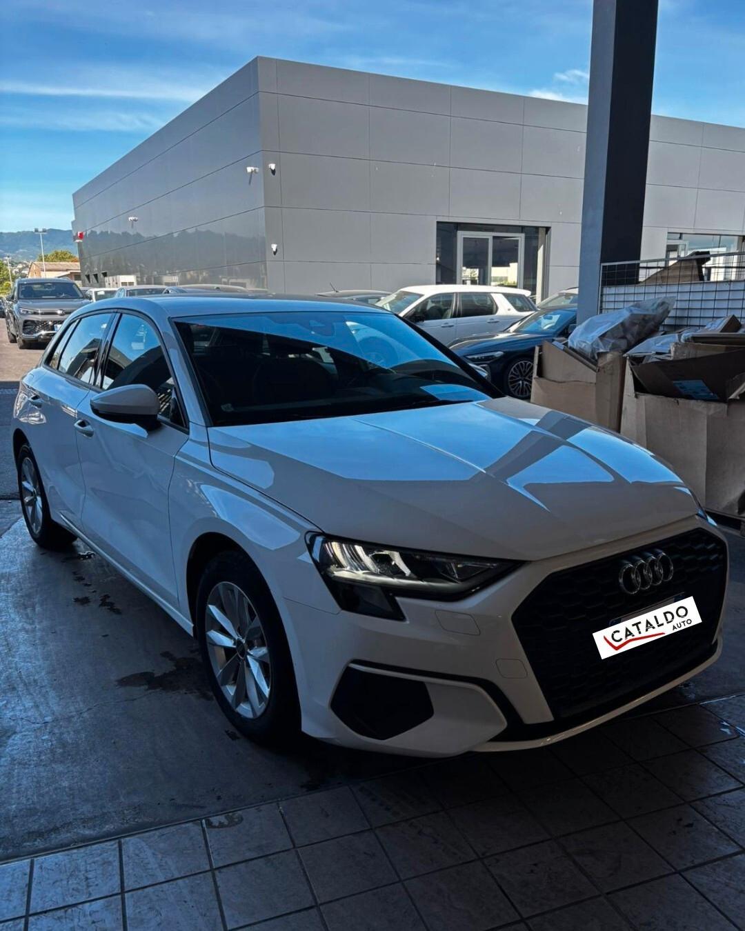 Audi A3 Sedan 30 TFSI Business