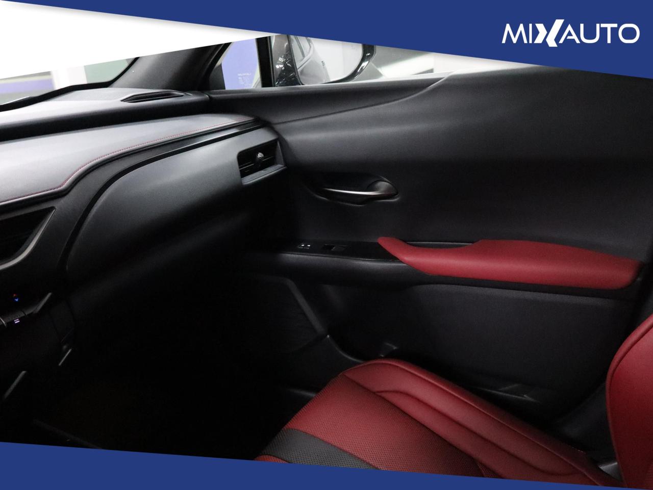 Lexus UX 250H 2.0 F-Sport 2WD CVT